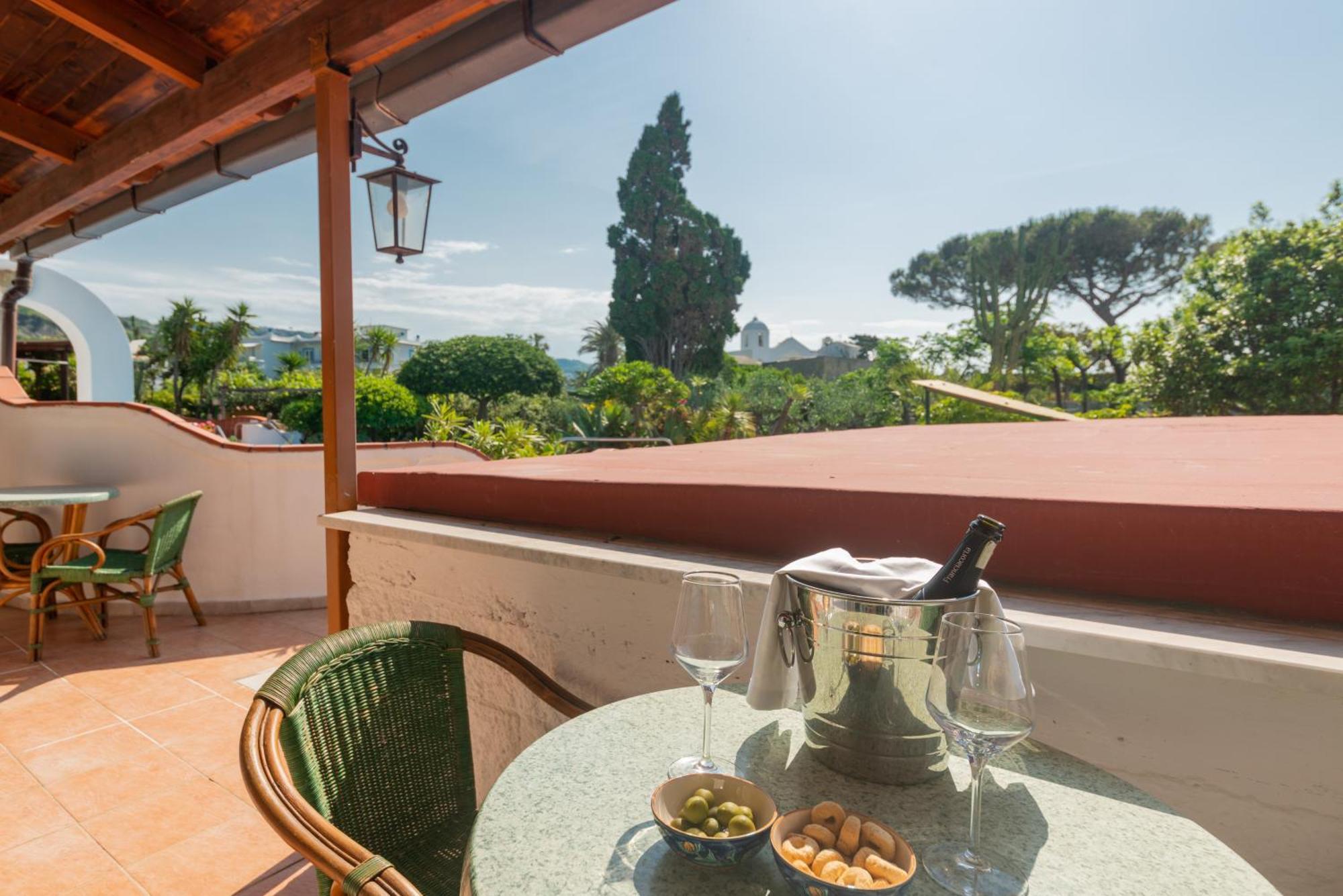 Hotel Villa Sirena Sant'Angelo  Εξωτερικό φωτογραφία